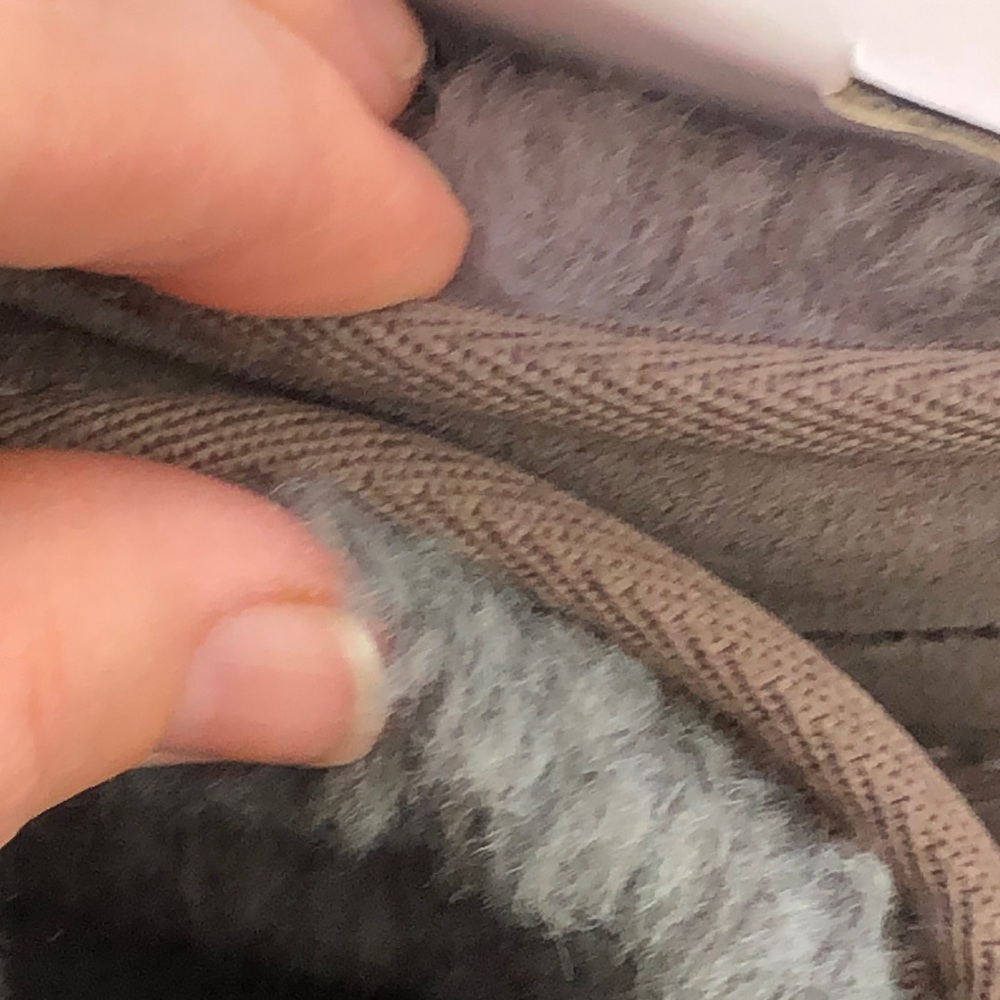 Ugg Nuemel - Picture 4 of 5